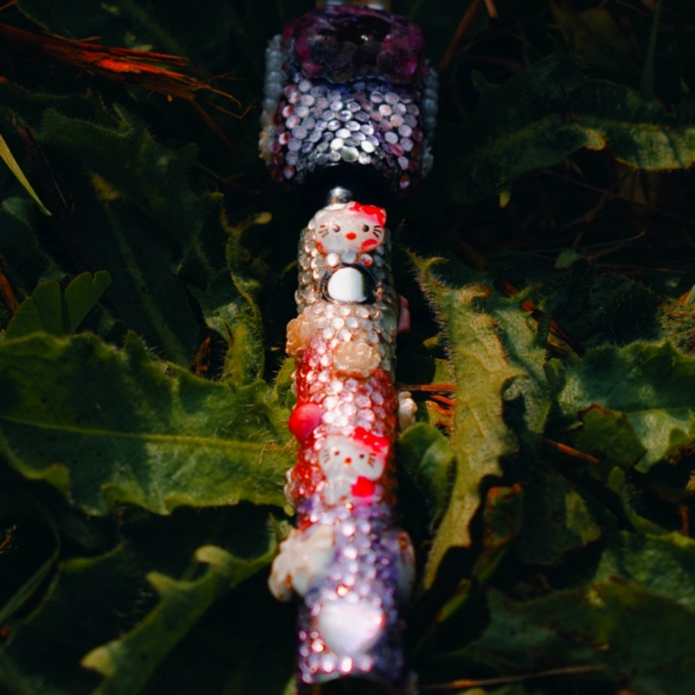 Handcrafted Hello Kitty bedazzled 🍃 wand